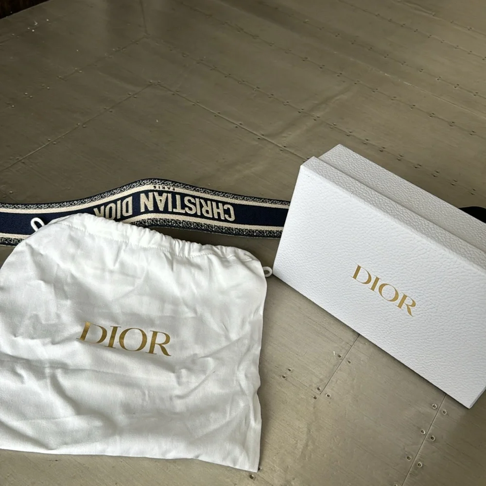 Christian Dior logo belt blue white with bag and box size 75 - Picture 8 of 8